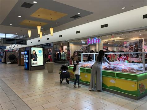 stores at valley plaza mall.